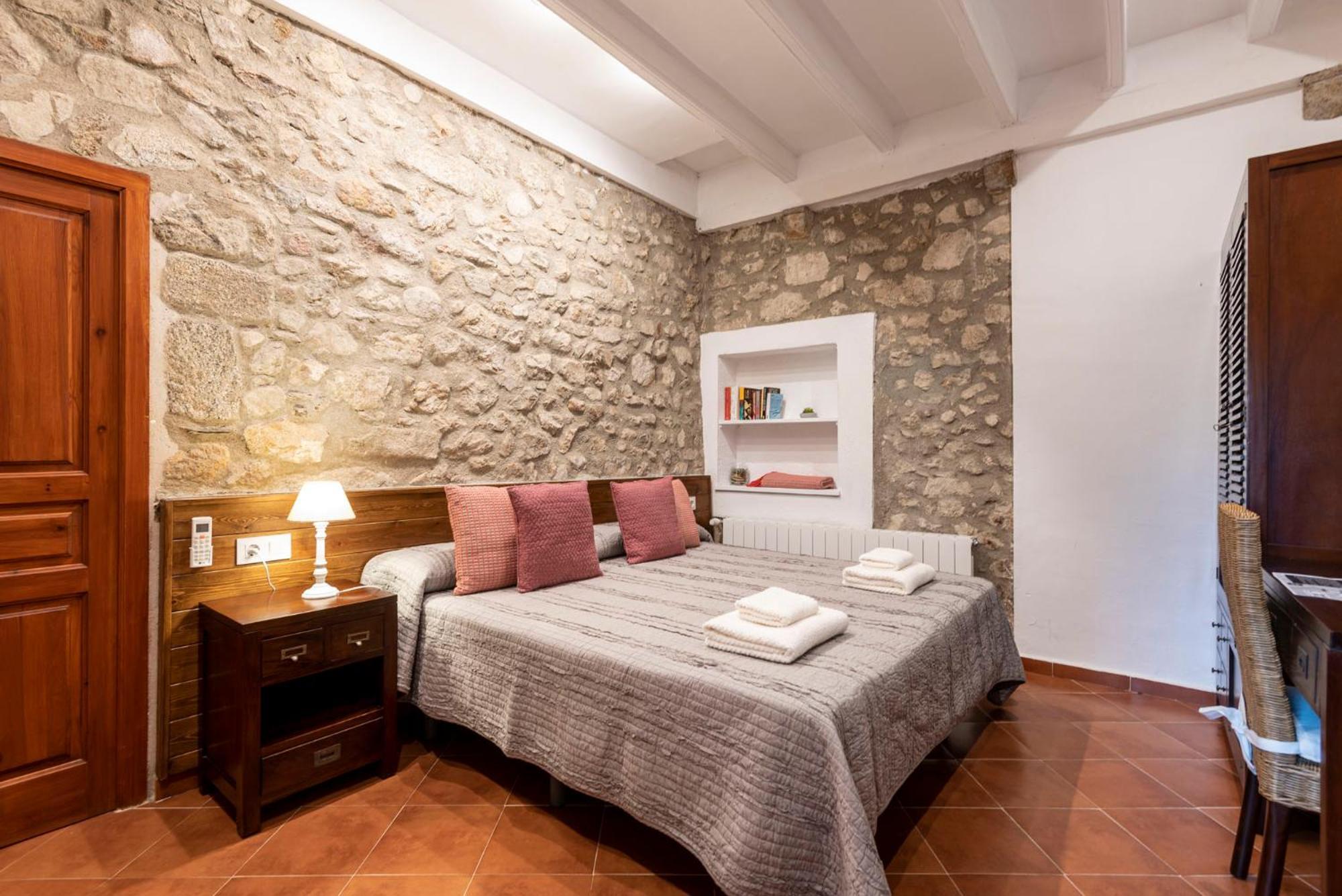 Hostal Can Xicu Capmany Luaran gambar