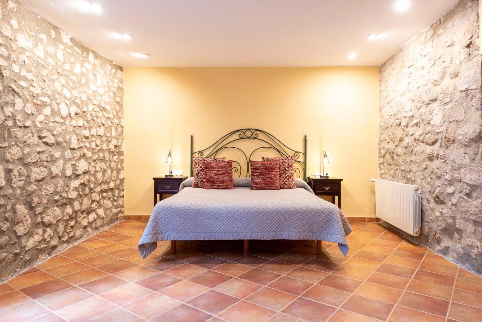 Hostal Can Xicu Capmany Luaran gambar