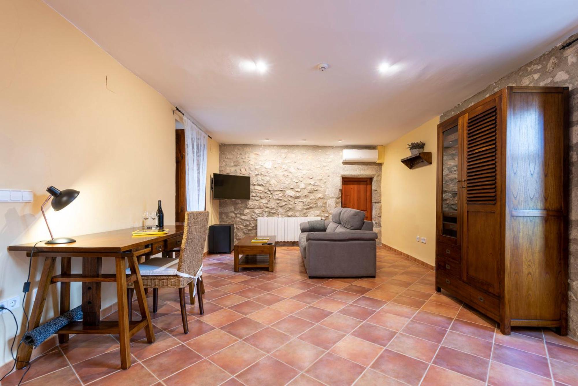 Hostal Can Xicu Capmany Luaran gambar