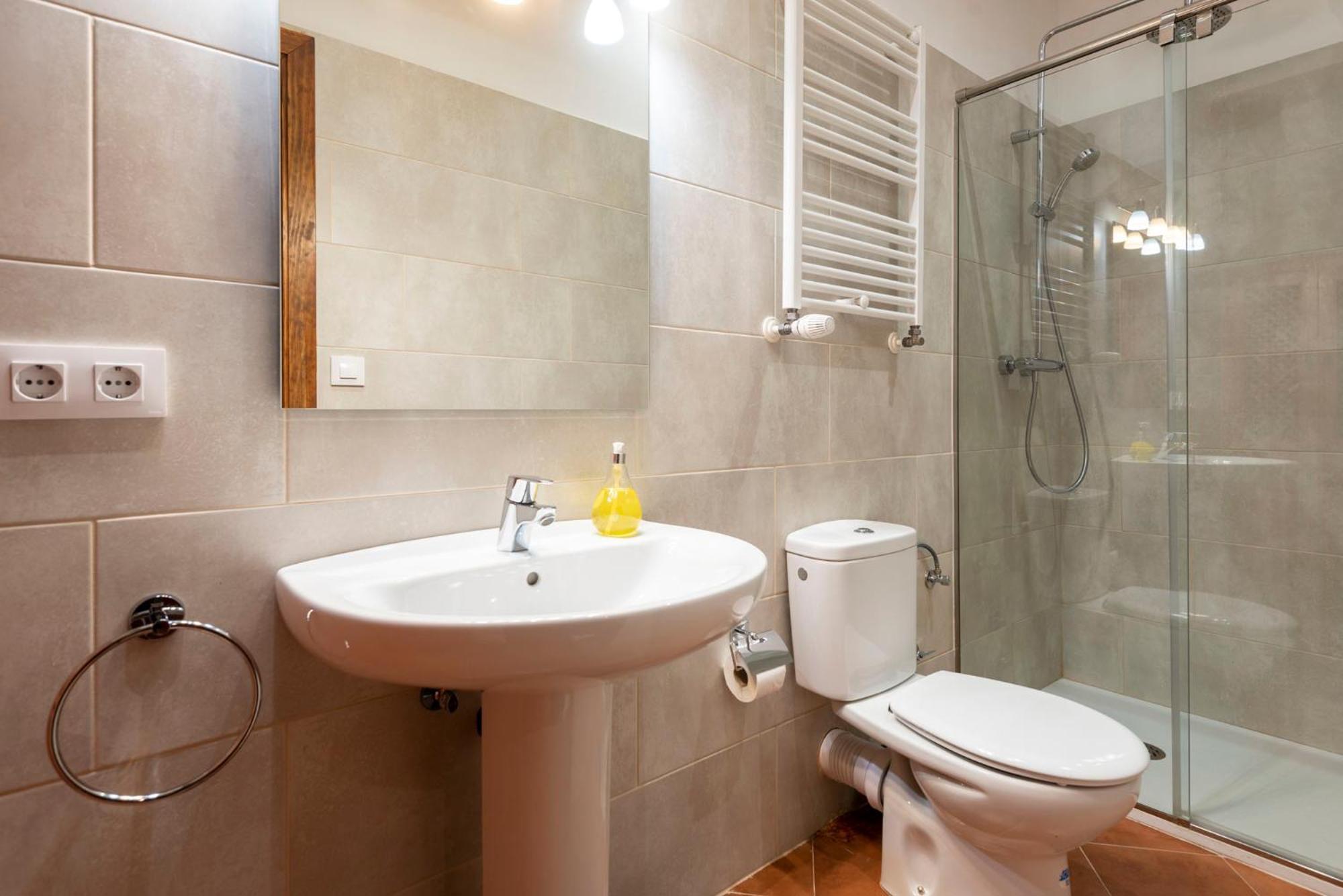 Hostal Can Xicu Capmany Bilik gambar